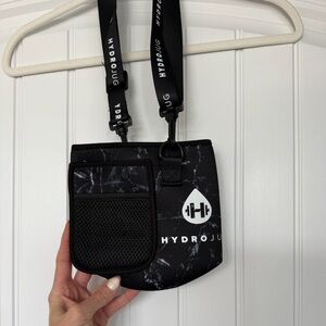 HydroJug Black and White Marble Sleeve